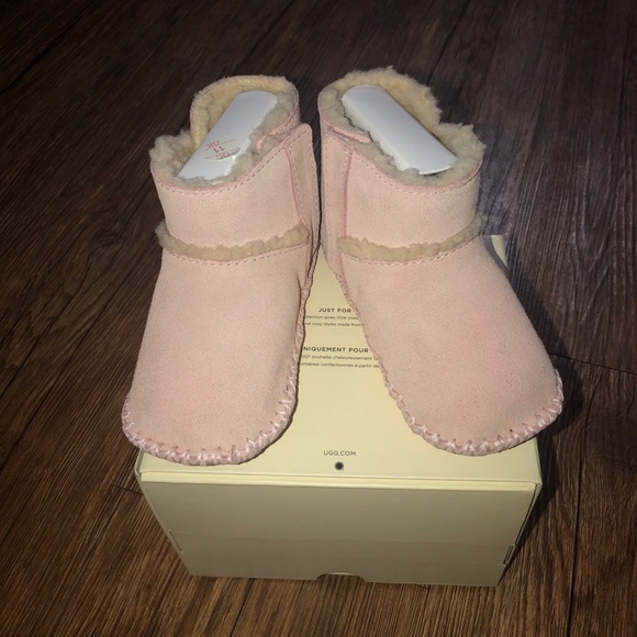 infant ugg boots size 5